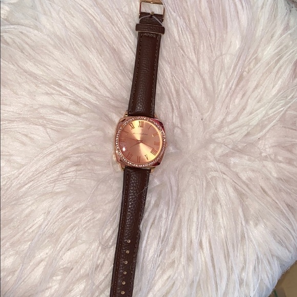 Watch - Picture 2 of 6